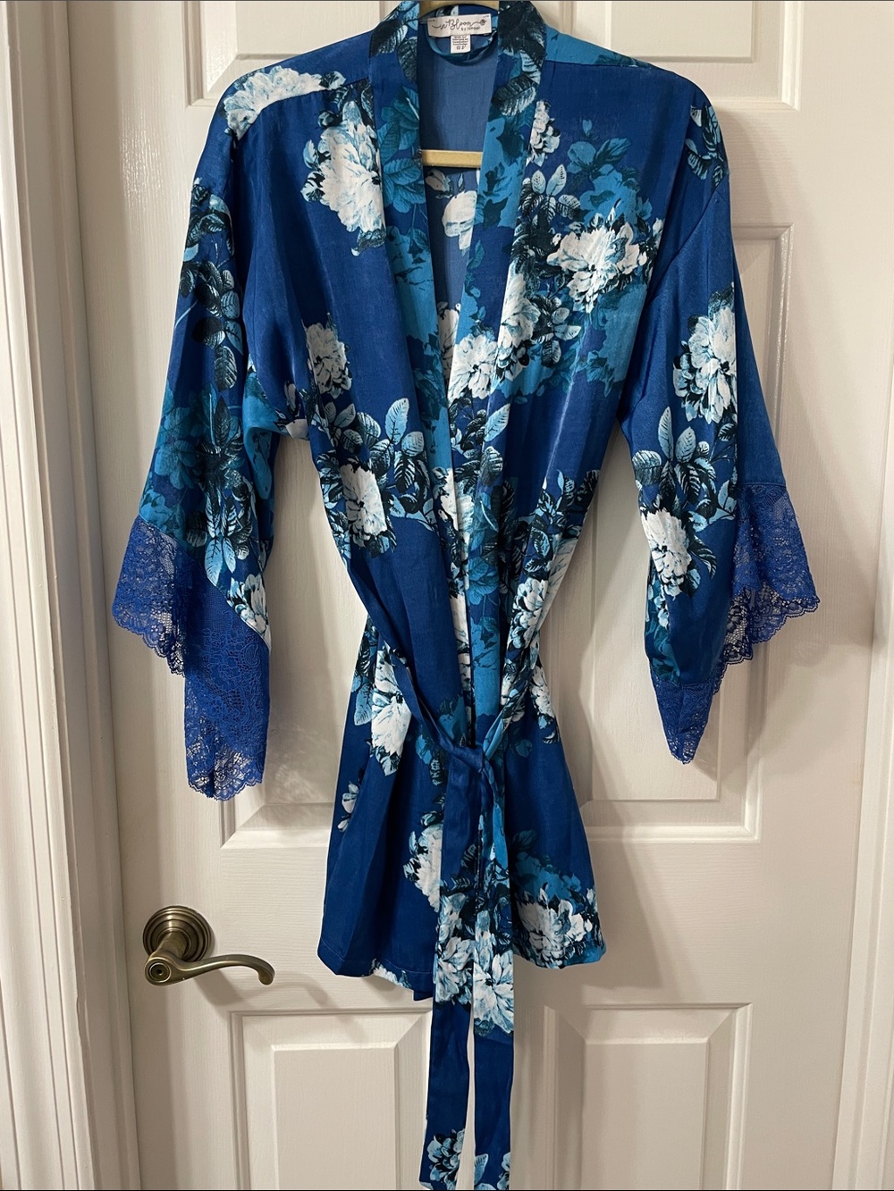 Floral Satin Kimono Robe with Lace Trim - Blue